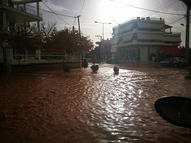 Τραγωδία στη δυτική Αττική: Τέσσερις οι νεκροί